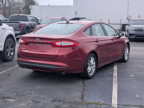 Used 2016 Ford Fusion SE image 3