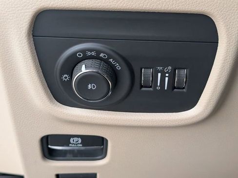 New 2026 Jeep Cherokee Overland w/ Advanced Pro Tech Group AWD/4WD image 14