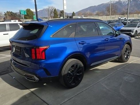 Certified 2022 Kia Sorento SX image 4