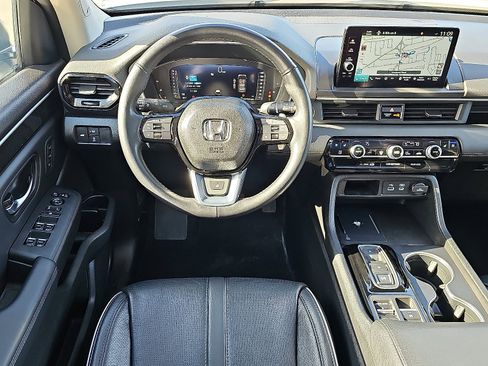 Used 2023 Honda Pilot Elite image 14