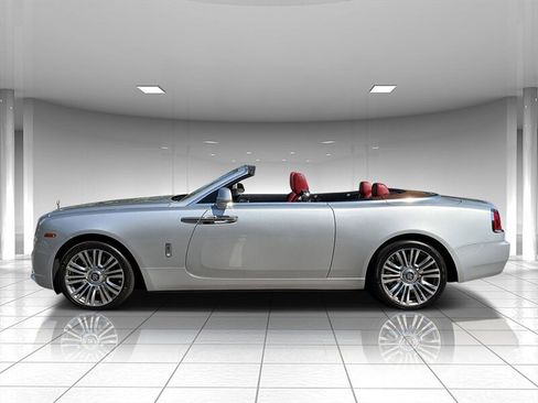 Used 2016 Rolls-Royce Dawn image 39
