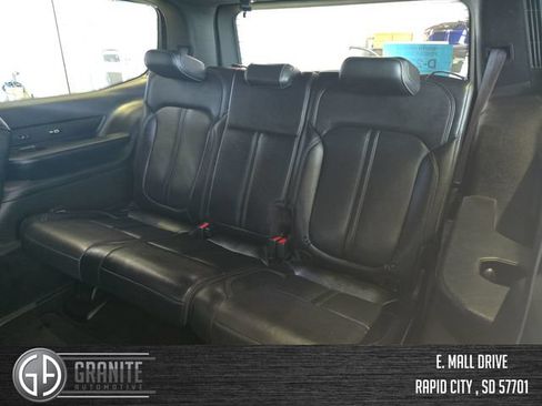 Used 2024 Jeep Wagoneer Series III AWD/4WD image 37