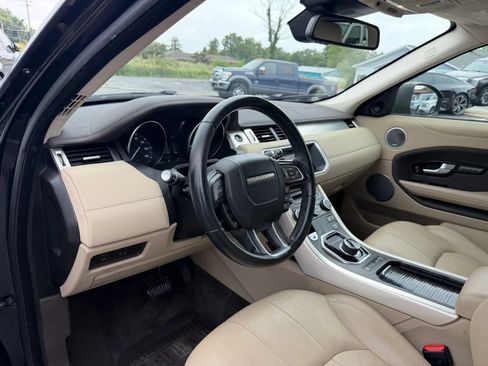 Used 2017 Land Rover Range Rover Evoque SE AWD/4WD image 10