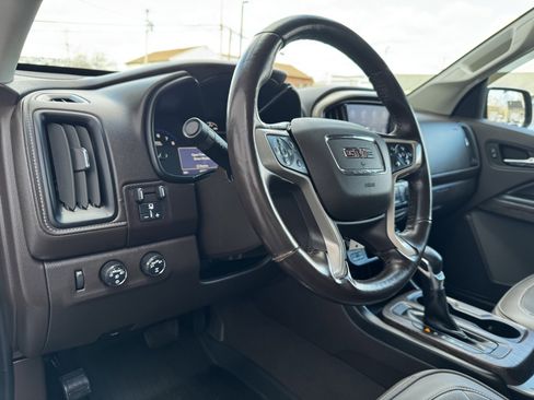 Used 2022 GMC Canyon Denali image 23