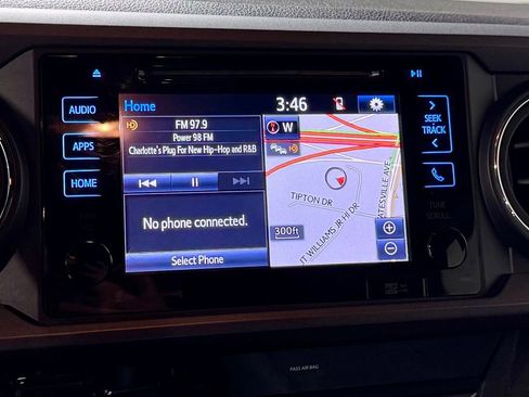 Used 2018 Toyota Tacoma TRD Off-Road image 17