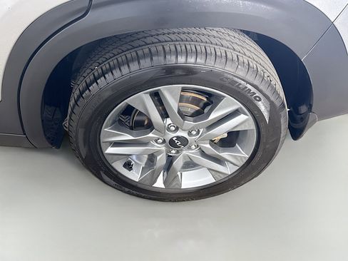 Used 2022 Kia Seltos LX image 36