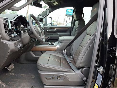 New 2026 Chevrolet Silverado 2500 High Country w/ Z71 Off-Road Package image 9