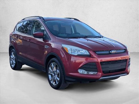 Used 2016 Ford Escape SE w/ Equipment Group 201A image 3