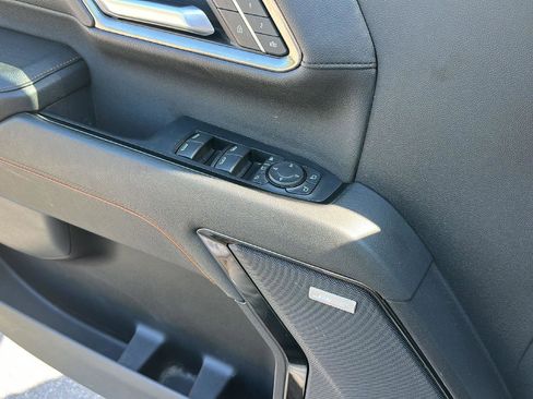 Used 2024 GMC Sierra 2500 AT4 image 13