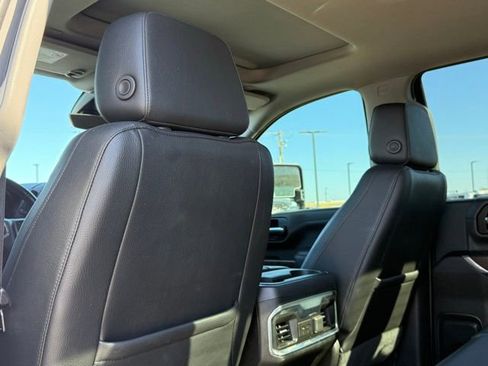 Used 2022 GMC Sierra 3500 Denali w/ Denali Ultimate Package image 17