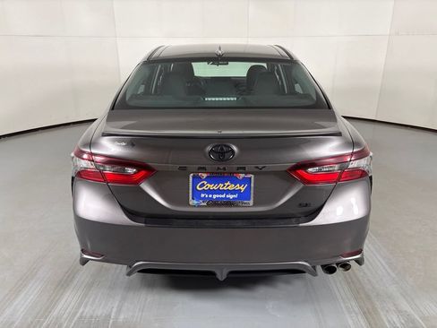 Used 2024 Toyota Camry SE FWD image 7