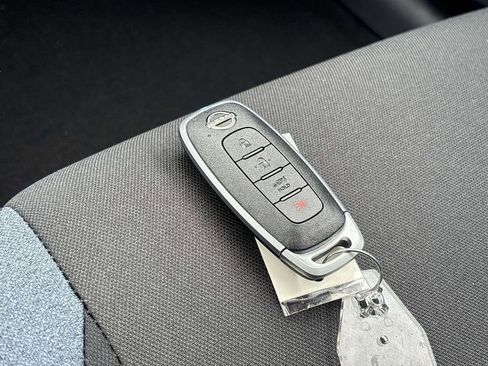 Used 2025 Nissan Versa SV w/ Trunk Package image 26