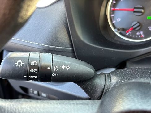 Used 2021 Toyota RAV4 XLE AWD/4WD image 16