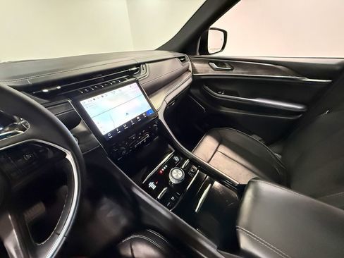 Used 2024 Jeep Grand Cherokee L Overland w/ Trailer Tow Package image 85