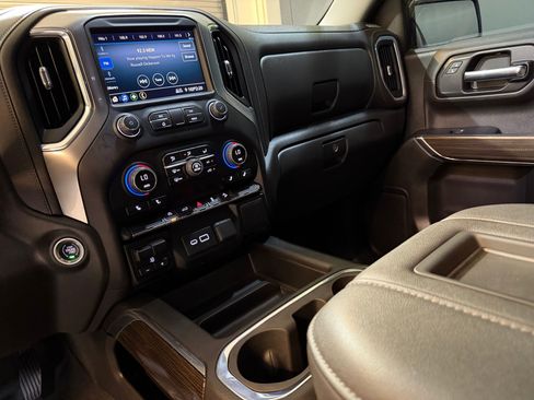 Used 2022 Chevrolet Silverado 1500 RST AWD/4WD image 27