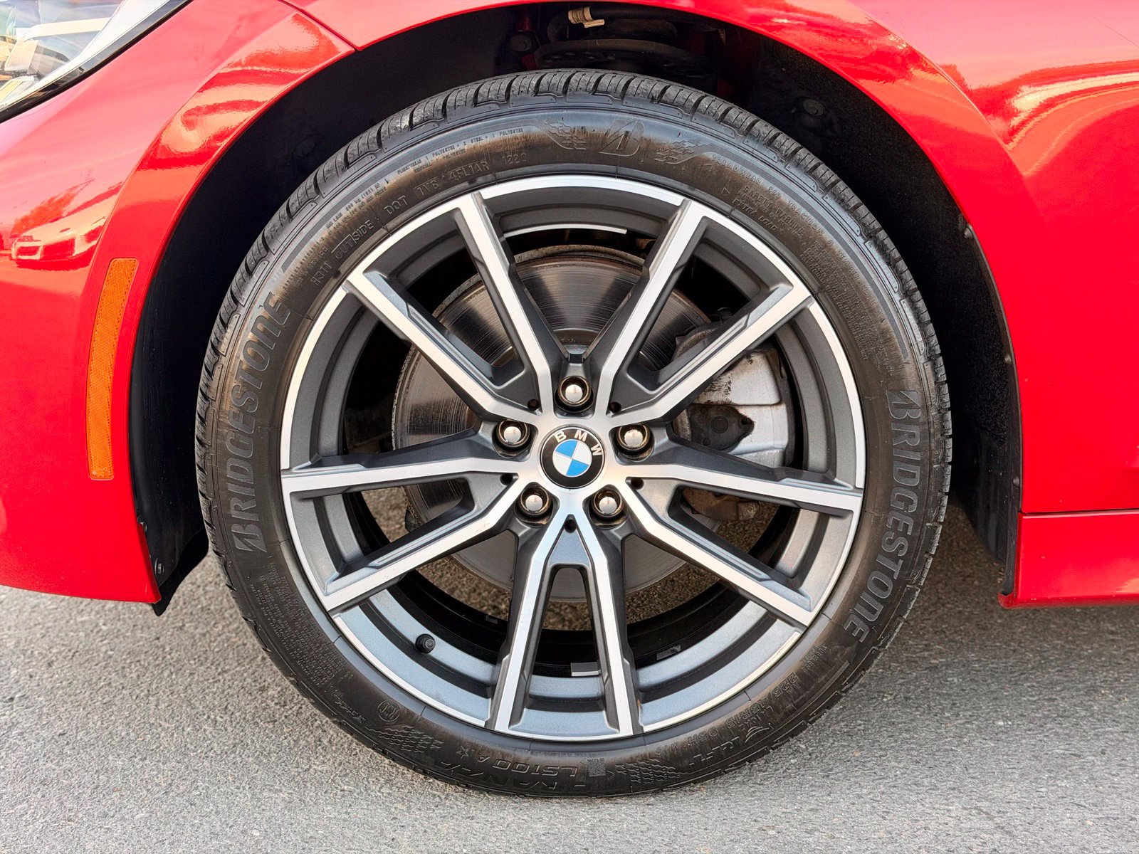Used 2019 BMW 330i xDrive Sedan w/ Convenience Package AWD/4WD image 5