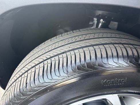 Used 2025 Chevrolet Trax LT image 27