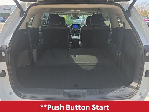 Used 2024 Toyota Highlander XLE image 17