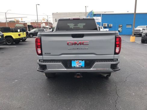 Used 2024 GMC Sierra 2500 Pro w/ Convenience Package image 9