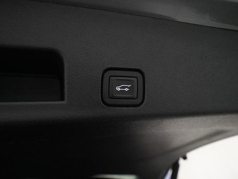 Used 2024 GMC Acadia AT4 AWD/4WD image 15