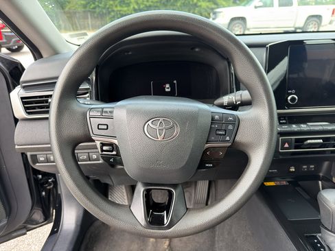 Used 2025 Toyota Camry LE FWD image 12