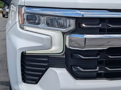 Used 2024 Chevrolet Silverado 1500 LT AWD/4WD image 10