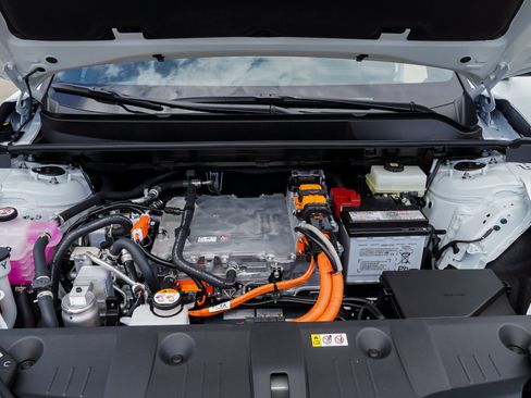 New 2026 Toyota C-HR AWD/4WD image 15