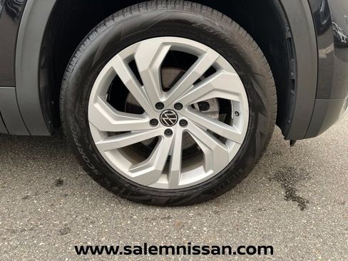 Used 2022 Volkswagen Atlas SE w/ Panoramic Sunroof Package AWD/4WD image 28