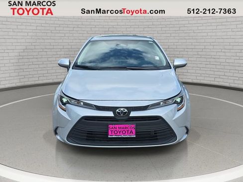 Used 2023 Toyota Corolla LE image 2
