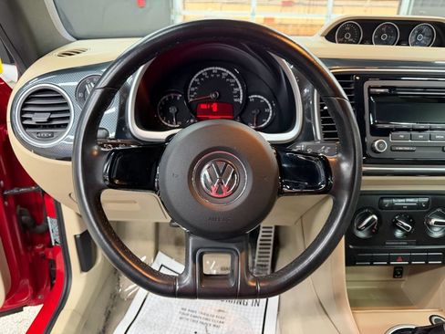 Used 2013 Volkswagen Beetle 2.0T FWD image 18