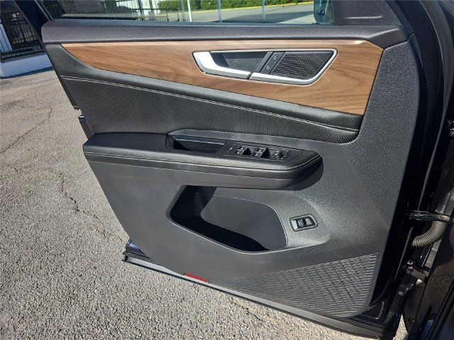 Used 2024 Volkswagen Atlas SE w/ Panoramic Sunroof Package FWD image 15