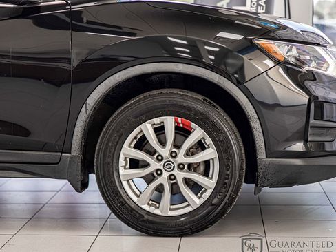 Used 2020 Nissan Rogue SV AWD/4WD image 11