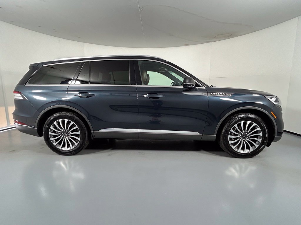 Used 2023 Lincoln Aviator Reserve w/ Elements Package Plus AWD/4WD image 8