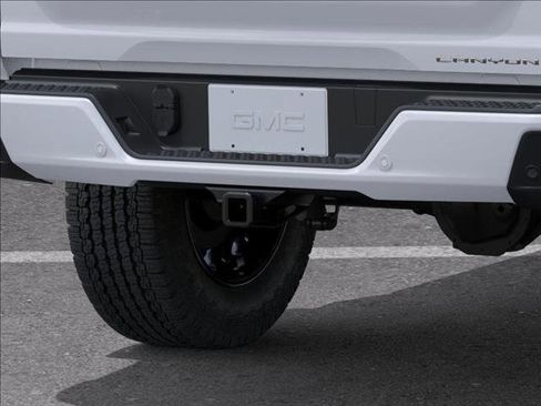 New 2026 GMC Canyon Denali image 14
