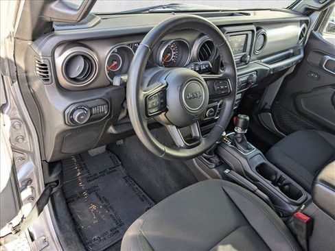 Used 2018 Jeep Wrangler Unlimited Sport S AWD/4WD image 10