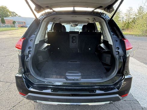 Used 2020 Nissan Rogue SV AWD/4WD image 25