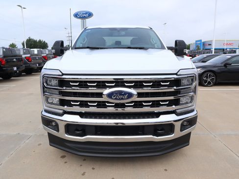 New 2026 Ford F250 Lariat AWD/4WD image 11