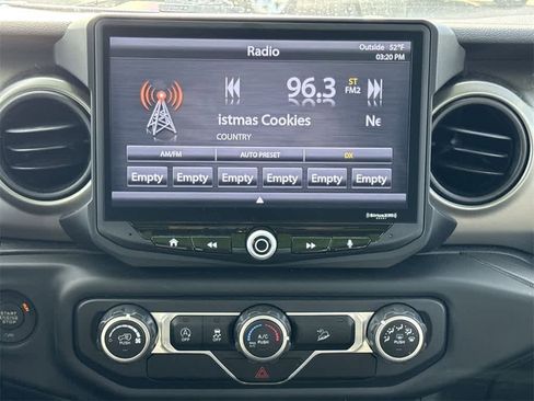 Used 2018 Jeep Wrangler Unlimited Sport S image 16