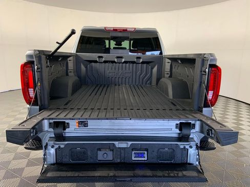 Used 2025 GMC Sierra 1500 Denali image 9