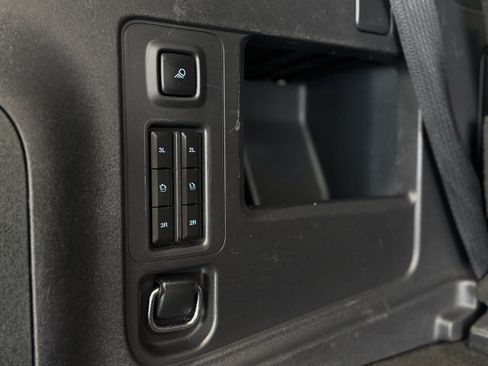 Used 2025 Ford Expedition Platinum AWD/4WD image 46