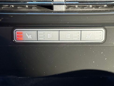 Certified 2025 Land Rover Range Rover Sport Dynamic SE AWD/4WD image 33
