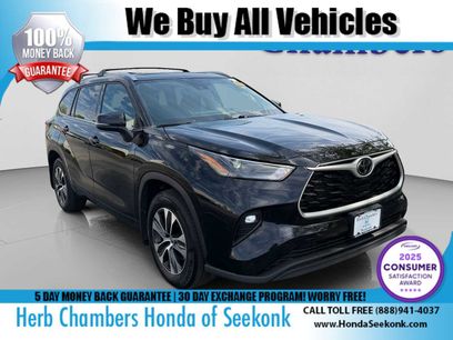 Used 2022 Toyota Highlander XLE