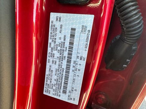 Used 2024 Ford F250 XLT w/ XLT Premium Package AWD/4WD image 9