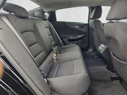 Used 2025 Chevrolet Malibu LS image 18