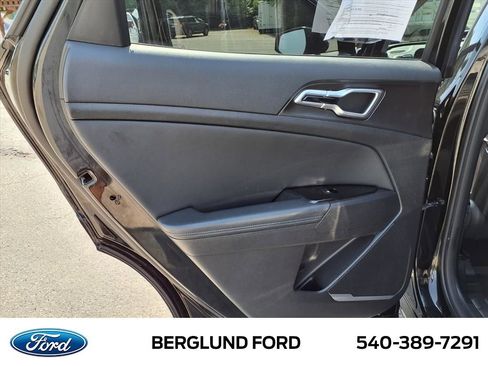 Used 2023 Kia Sportage EX image 40