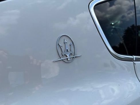 Used 2019 Maserati Levante S AWD/4WD image 17
