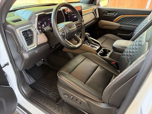 Used 2023 GMC Canyon Denali AWD/4WD image 2