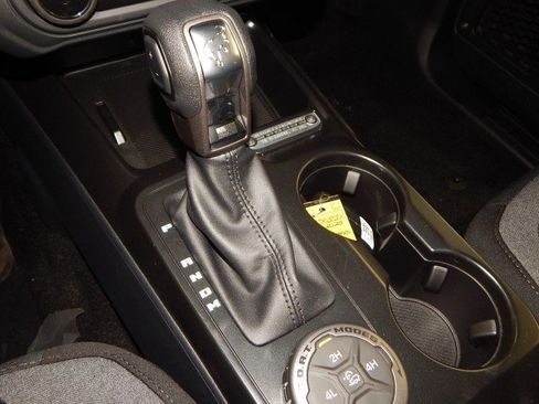 New 2025 Ford Bronco 4-Door image 22