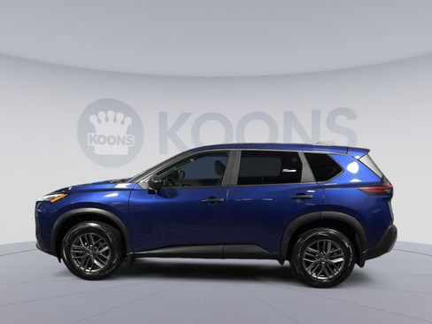 Used 2023 Nissan Rogue S AWD/4WD image 2