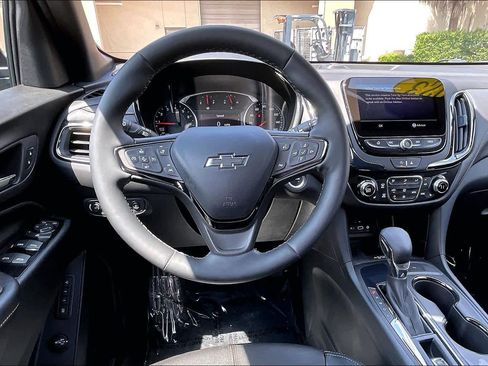 Used 2023 Chevrolet Equinox Premier w/ Redline Edition FWD image 6
